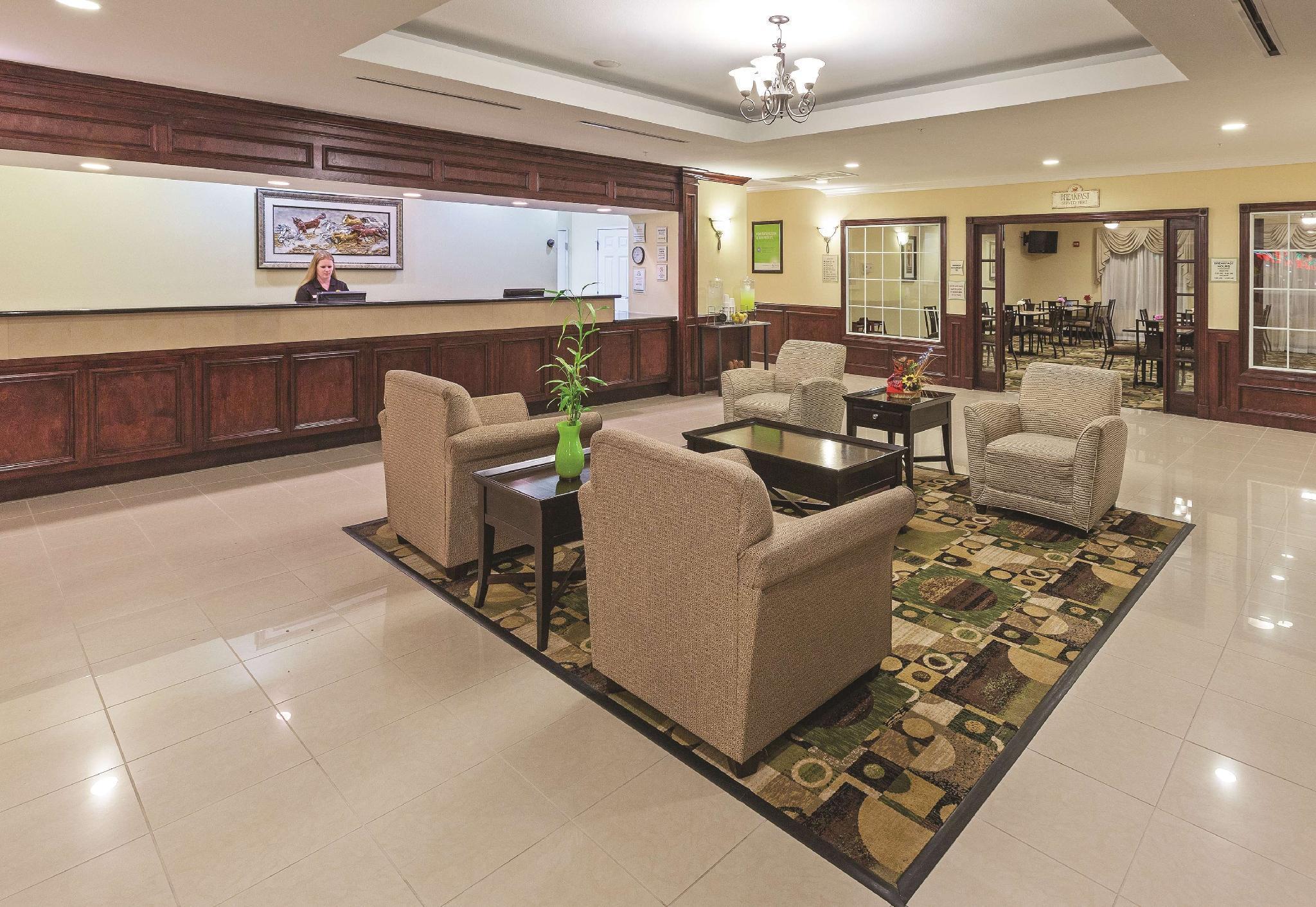 La Quinta By Wyndham Houston - Magnolia Hotel Exterior photo
