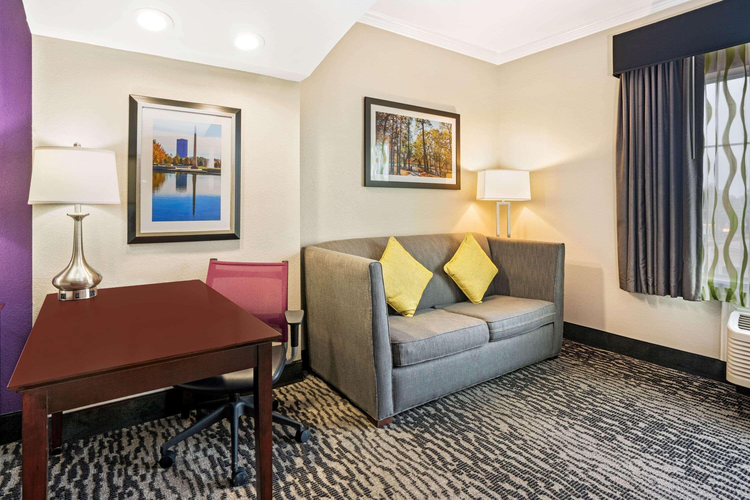 La Quinta By Wyndham Houston - Magnolia Hotel Exterior photo