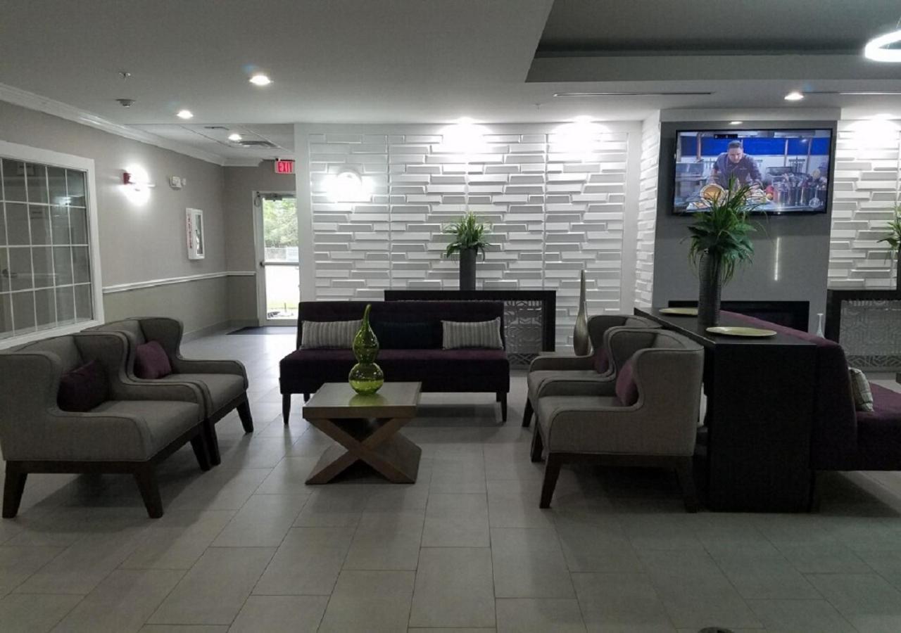 La Quinta By Wyndham Houston - Magnolia Hotel Exterior photo